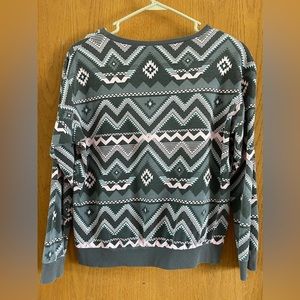 Xs small top. Soft material. Fun design.